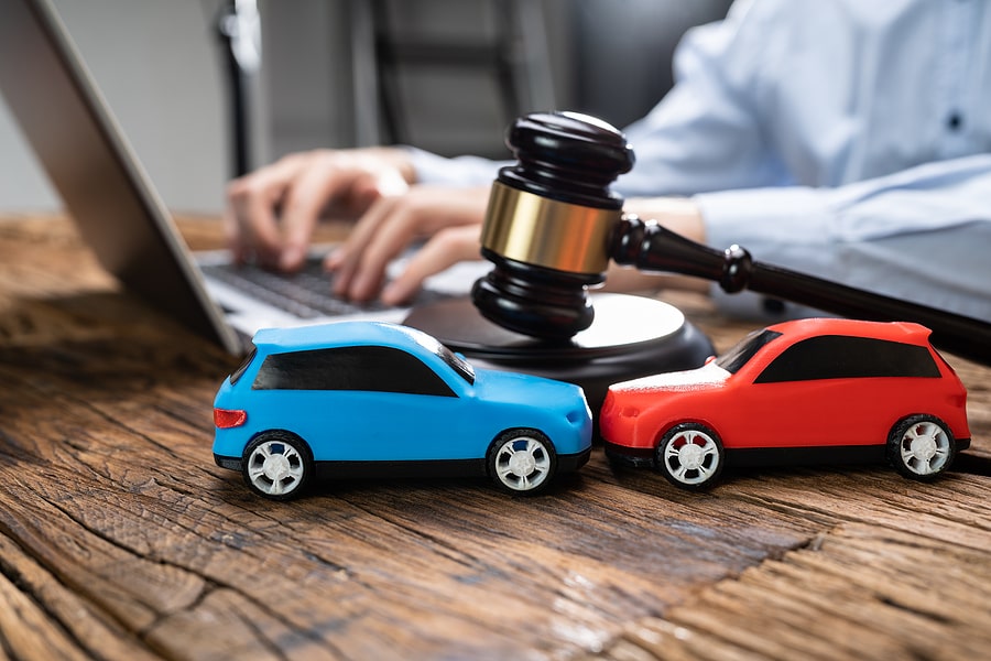 How a Fairfield Car Accident Lawyer Calculates Your Claim Value